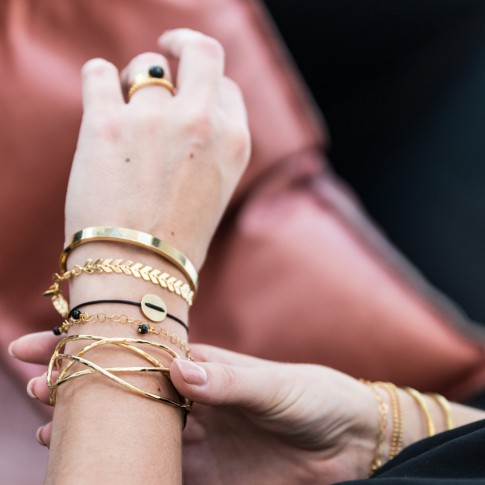 Van Gogh Gold plated bracelet with leaves, by Ellen Beekmans