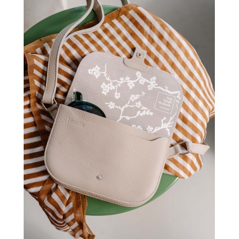 Crossbodytas ecru leer Amandelbloesem – Keecie